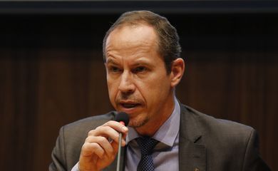 Rio de Janeiro (RJ), 15/02/2023 -O secretário-executivo do Ministério da Justiça e Segurança Pública, Ricardo Cappelli, fala sobre o Comitê Orientador do Fundo Amazônia no BNDES.  Foto: Fernando Frazão/Agência Brasil