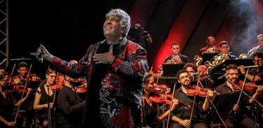 Sidney Magal canta com Orquestra Sinfônica da Bahia no Verão Show da TV Brasil