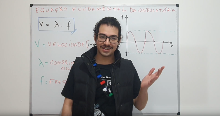 O professor Gabriel Ikawa fala sobre a Equação fundamental da onda