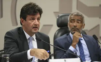 O ministro da Saúde, Luiz Henrique Mandetta, apresenta na Comissão de Assuntos Sociais do Senado, informações sobre as políticas e diretrizes de sua pasta, bem como a proposta de extinção do Programa Mais Médicos.