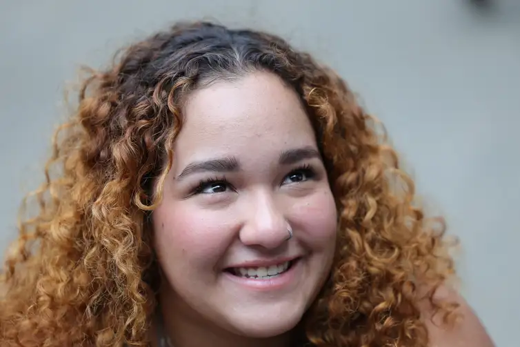 Brasília, DF 09/11/2025 - A estudante Luísa Silveira, 17 anos, fala com a Agência Brasil de sua expectativa desse primeiro dia de prova do Enem. Foto: Fabio Rodrigues-Pozzebom/ Agência Brasil