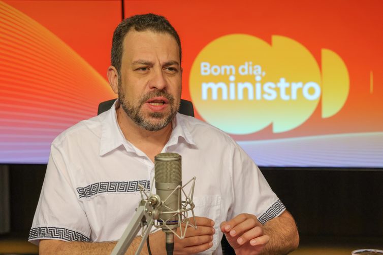 Brasília (DF) 21/01/2026 - O ministro da Secretaria-Geral da Presidência, Guilherme Boulos, participa do programa Bom Dia, Ministro Foto: Fabio Rodrigues-Pozzebom/ Agência Brasil