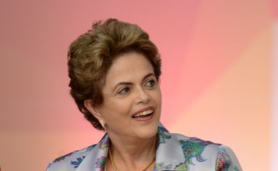 Brasília - A presidenta Dilma Rousseff na abertura da 3ª Conferência Nacional de Juventude, no Estádio Nacional Mané Garrincha (Wilson Dias/Agência Brasil)