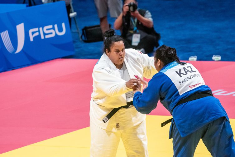 Judoca Agatha vence cazaque Akerke Ramazanova nos 78 quilos e conquista o bronze, a primeira medalha do Brasil, nos Jogos Mundiais Universitários, em 31/)7/2023