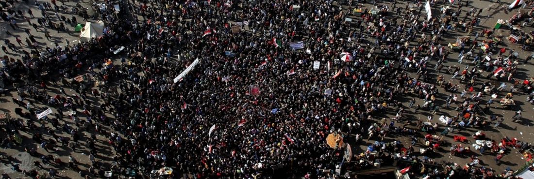 O chefe de Estado é acusado pelos manifestantes de deixar cair a revolução que derrubou em 2011 o ditador Hosni Mubarak