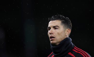Cristiano Ronaldo durante aquecimento antes da partida do Manchester United contra o Burnley pelo Campeonato Inglês