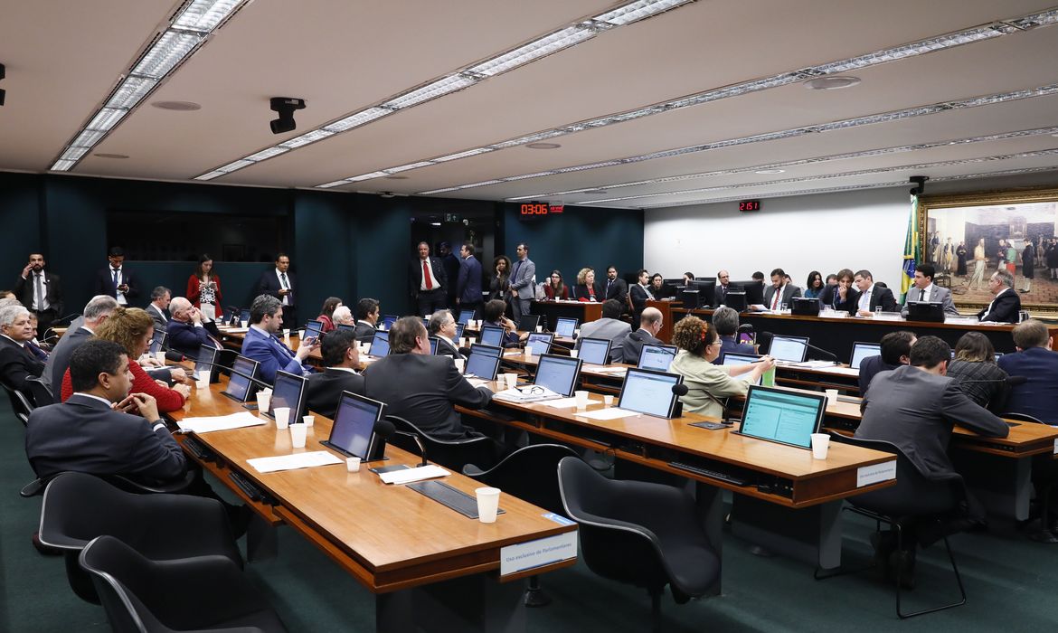Sessão para continuação da votação da PEC 6/2019 - Reforma da Previdência.