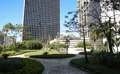 Rio de Janeiro (RJ), 06/05/2025 – Jardins projetados por Roberto Burle Marx no Palácio Gustavo Capanema, no centro do Rio de Janeiro. Foto: Tomaz Silva/Agência Brasil