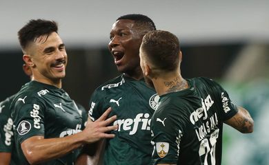 O jogador Patrick de Paula, da SE Palmeiras, comemora seu gol contra a equipe do Delfín SC, durante partida válida pelas oitavas de final (volta), da Copa Libertadores, na arena Allianz Parque. (Foto: Cesar Greco)