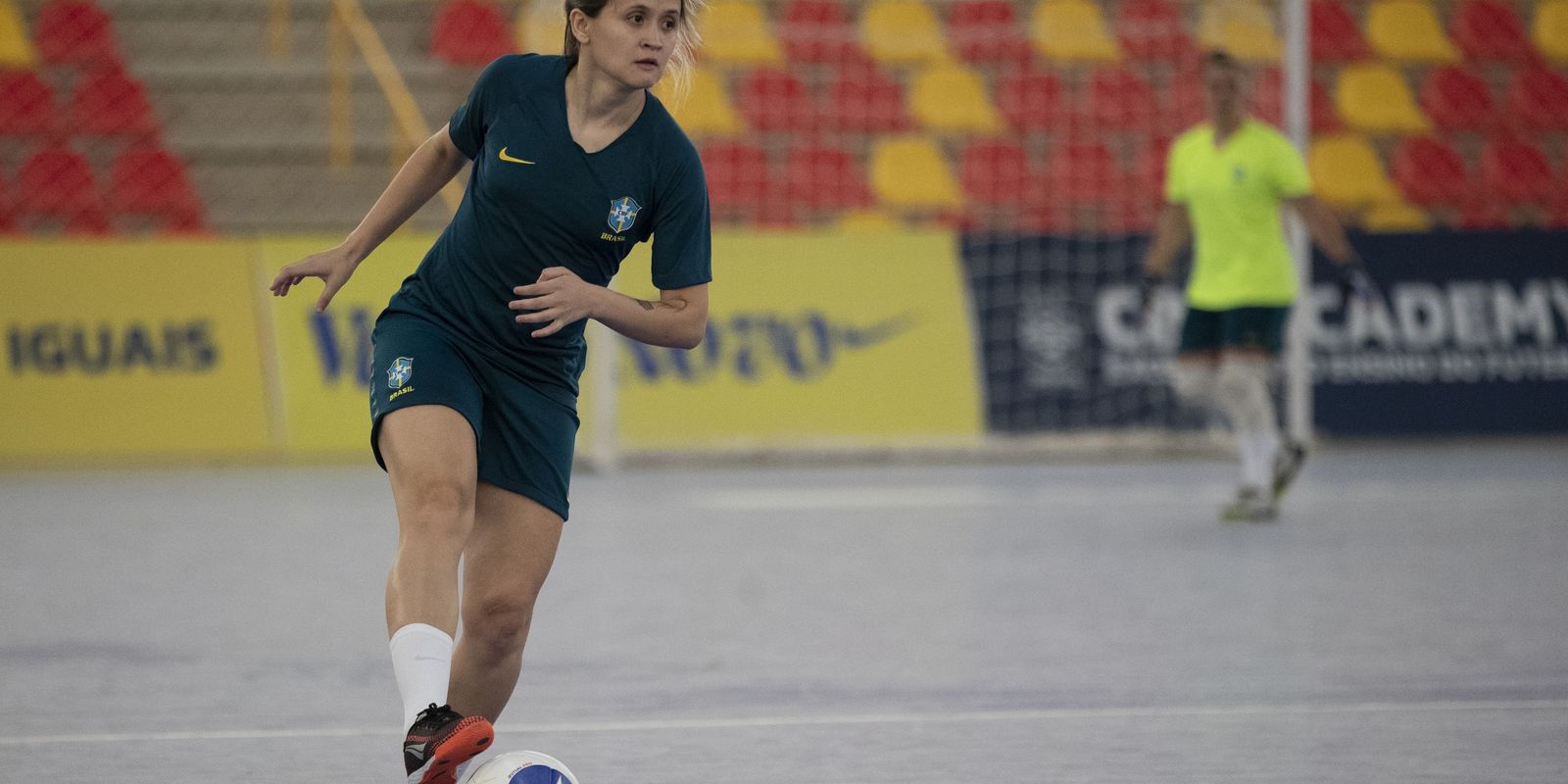 Futsal: Amandinha e Ferrão repetem dobradinha como melhores do mundo