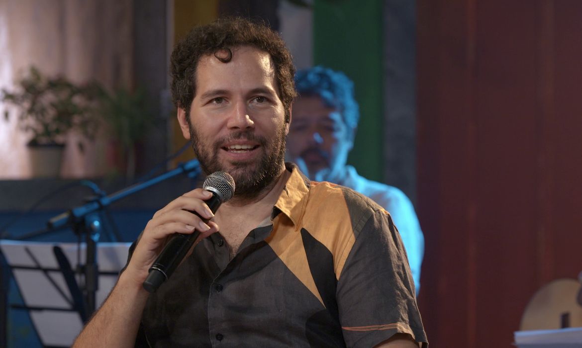 Brasília -07/11/2025 - Tributo a Paulinho da Viola no Samba da Gamboa tem participação de Alfredo Del-Penho. Foto TV Brasil.