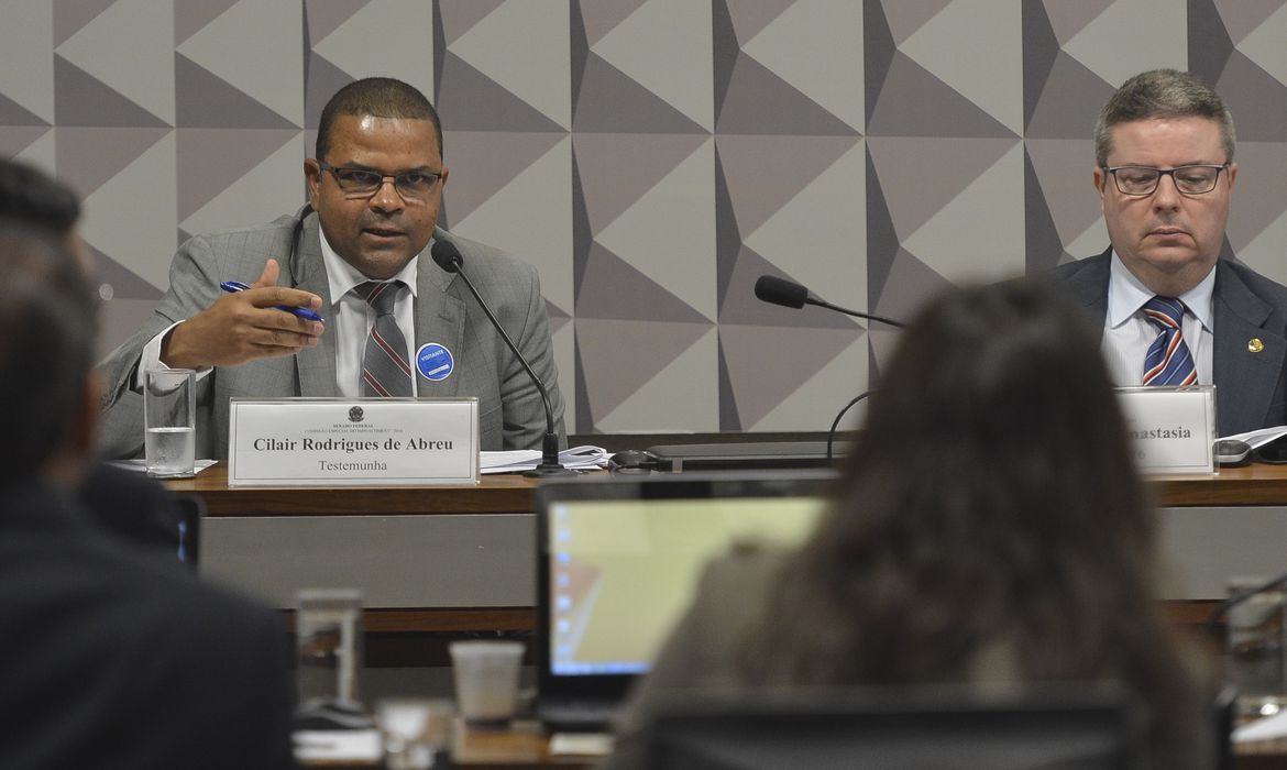 Brasília - Comissão do Impeachment ouve Cilair Rodrigues de Abreu, ex-secretário-adjunto da Secretaria de Orçamento Federal (Antonio Cruz/Agência Brasil))