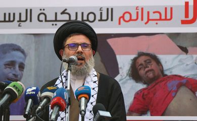 Hashem Safieddine discurso durante protesto no sul de Beirute
18/10/2023 REUTERS/Mohamed Azakir