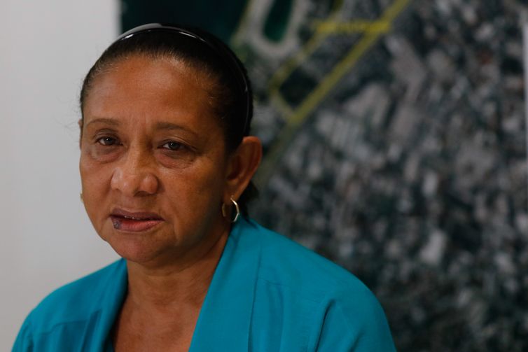 Rio de Janeiro (RJ), 12/04/2023 - A moradora da favela da Maré Jorgelita Pereira fala sobre os impactos da violência armada em sua vida em pesquisa da Redes da Maré. Foto: Fernando Frazão/Agência Brasil