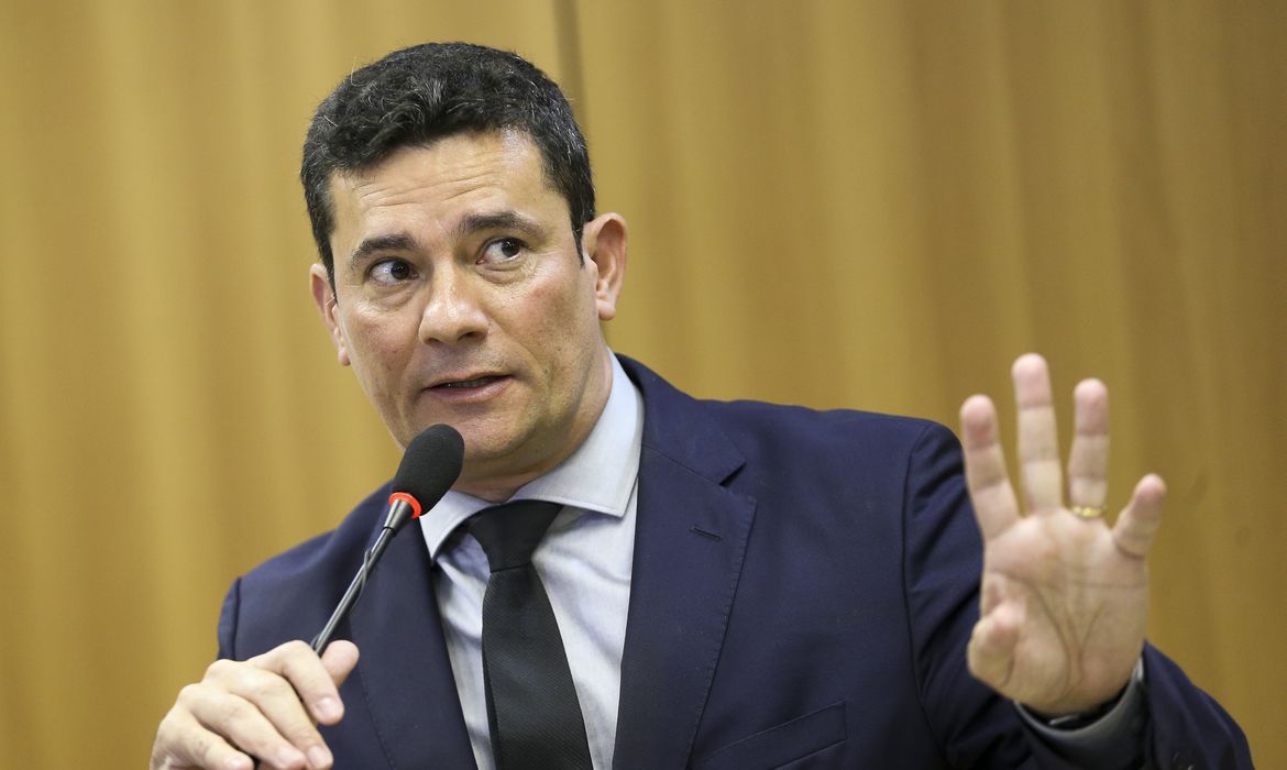 O ministro da Justiça e Segurança Pública, Sergio Moro, durante entrevista coletiva, após reunião com governadores e secretários estaduais de Segurança Pública para apresentar o Projeto de Lei Anticrime. 