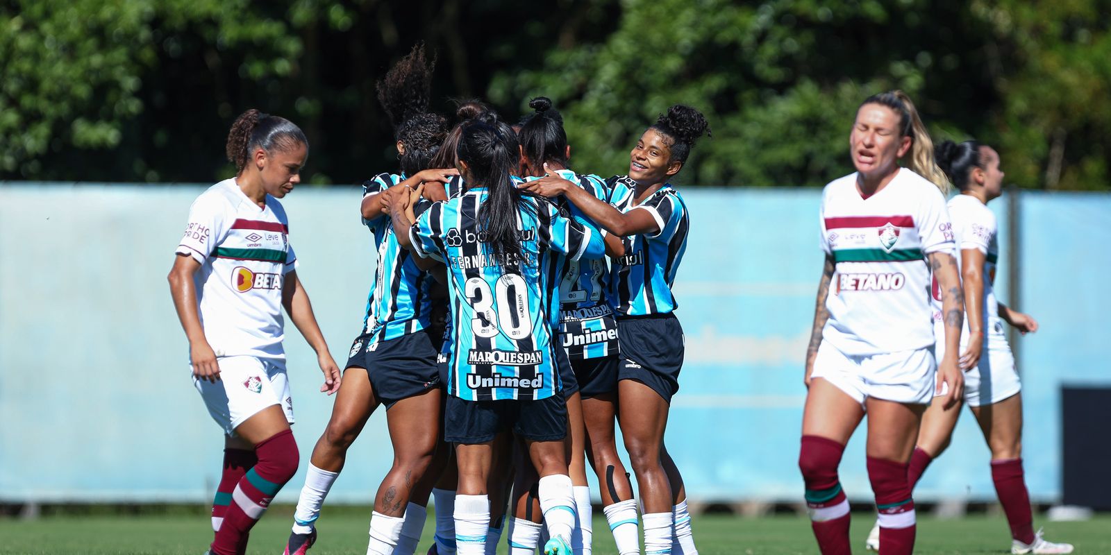 Grêmio segura reação do Flu e vence no Brasileiro Feminino de Futebol