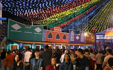 Campina Grande (PB), 14/06/2025 – Público durante o São João de Campina Grande (PB), na Praça do Povo, centro da cidade. Foto: Tomaz Silva/Agência Brasil