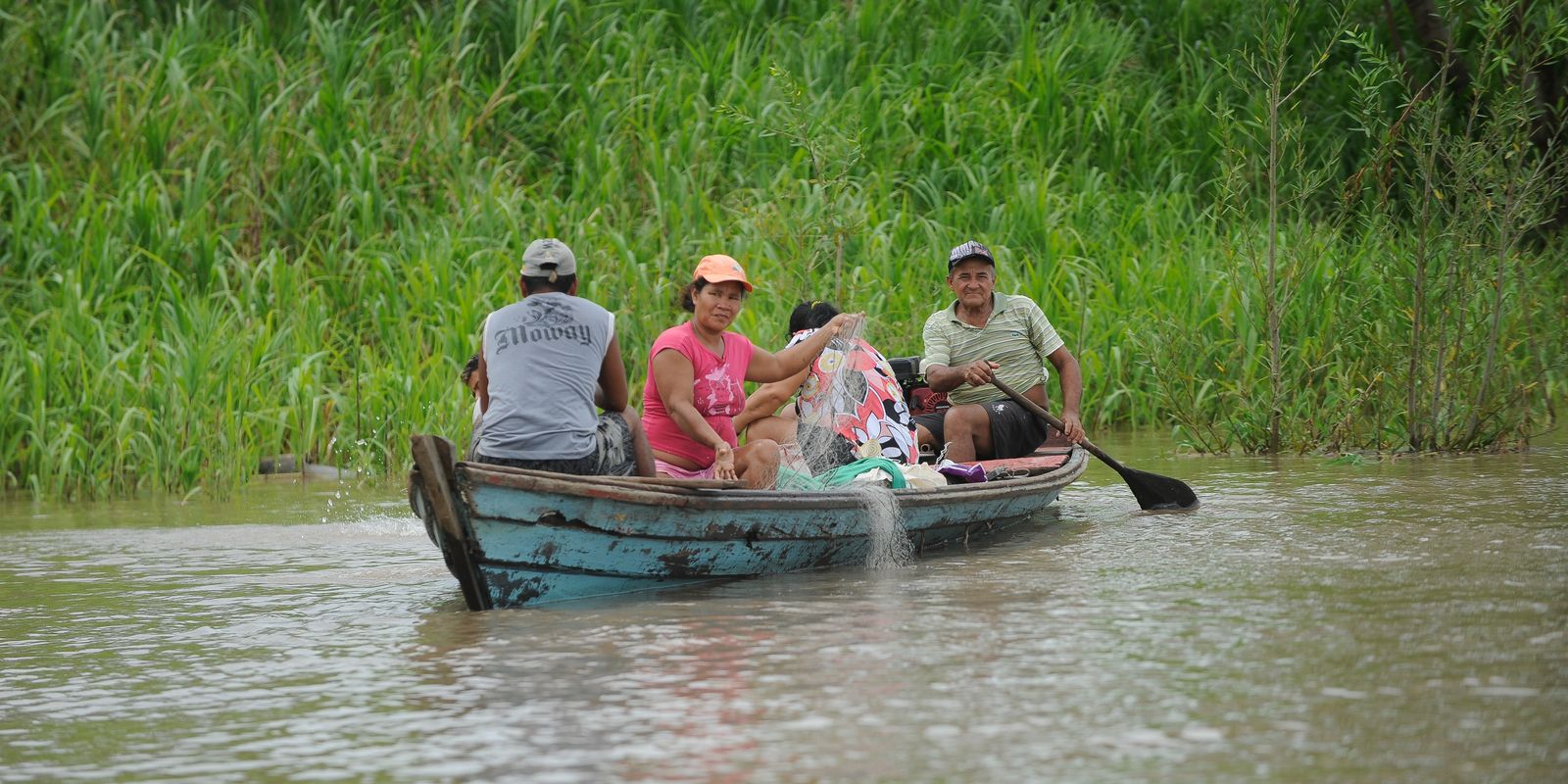 Tem 16 pisos e parece um prédio. Mas é um barco