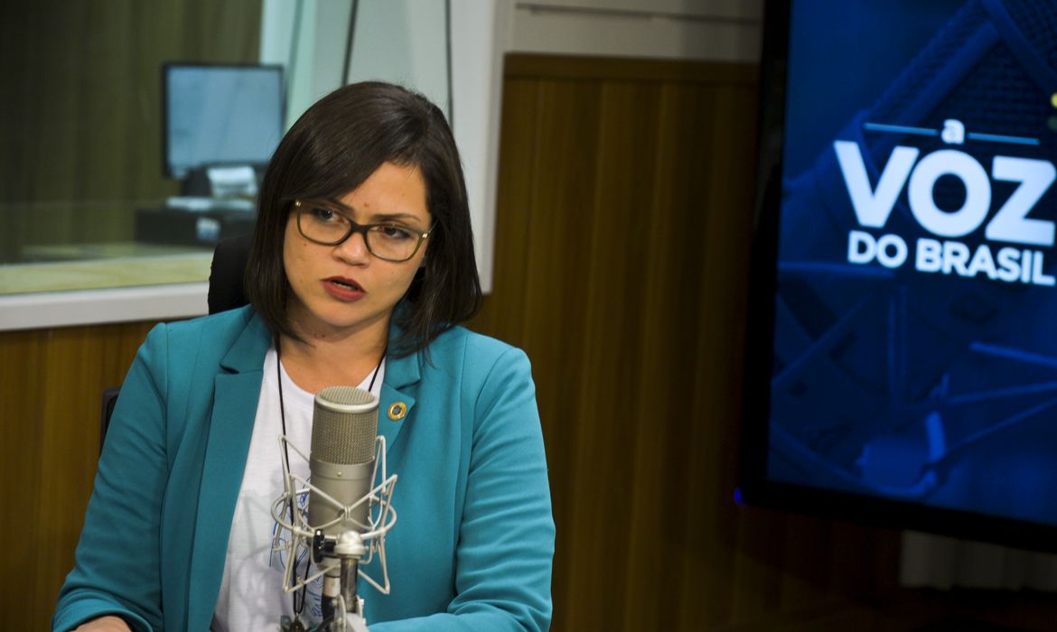 Secretária Nacional de Políticas para as Mulheres,Ana Lúcia Muñoz dos Reis, é a entrevistada no programa A Voz do Brasil.