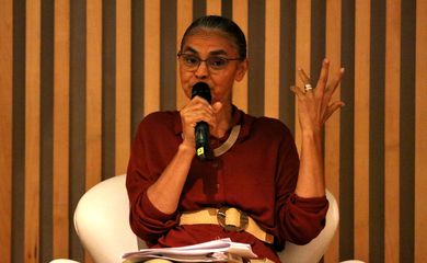 Rio de Janeiro (RJ), 07/03/2024 - A ministra do Meio Ambiente e Mudança Climática, Marina Silva,  fala durante evento “Justiça climática em tempos de transformação”, no Museu do Amanha, zona portuária. Foto: Tânia Rêgo/Agência Brasil