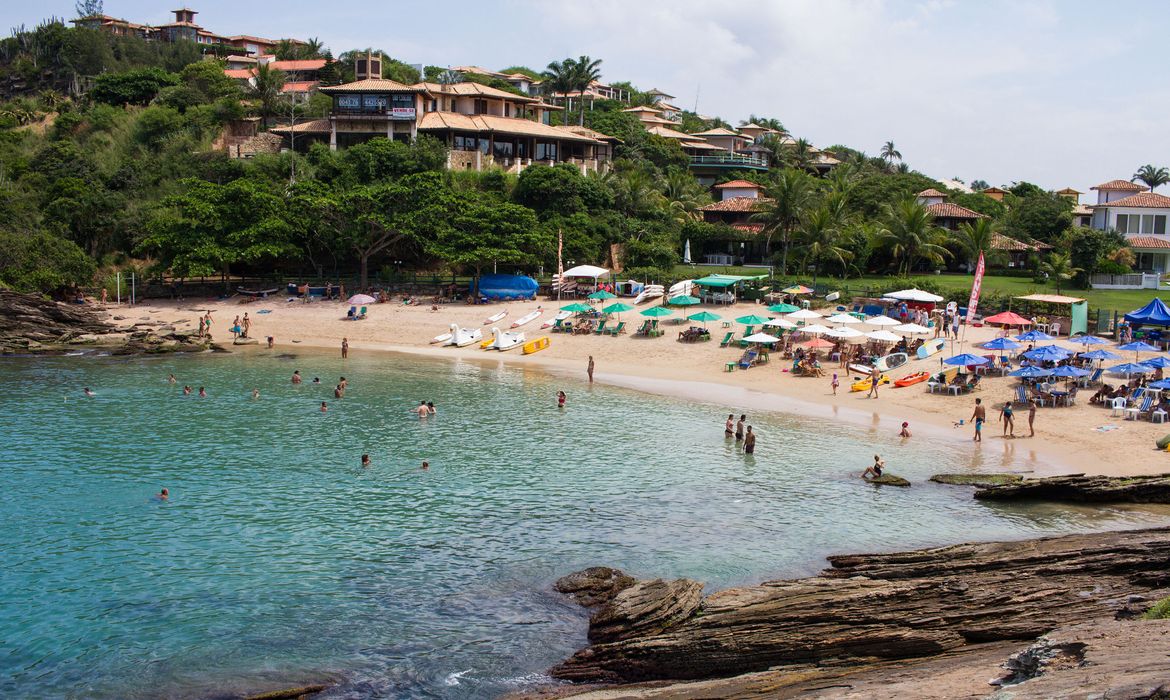 © Thiago Freitas/MTur Praia da Ferradurinha, em Armação dos Búzios. Foto: Thiago Freitas.