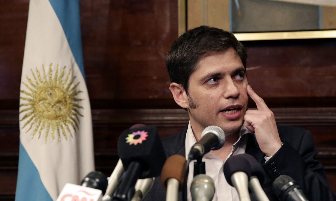O ministro da Economia da Argentina, Axel Kicilof, em entrevista coletiva no Consulado-Geral da Argentina em Nova York após reunião com representantes dos fundos abutres 