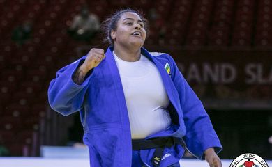 A judoca Maria Suelen representa o Brasil na categoria pesado.