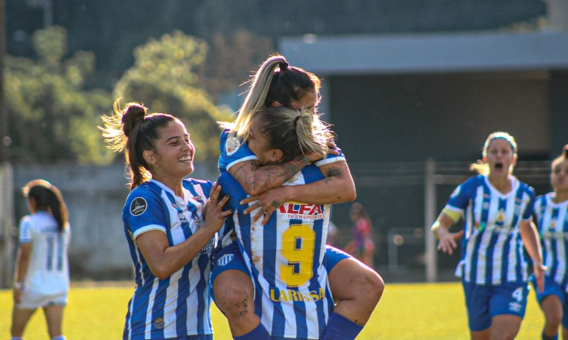Avai/Kindermann vence Cruzeiro por 3 a 1 no Brasileiro Feminino - em 12/04/2021