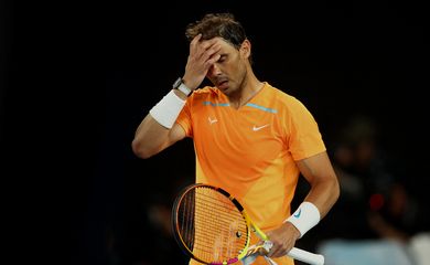 Rafael Nadal lamenta após derrota na segunda rodada do Aberto da Austrália