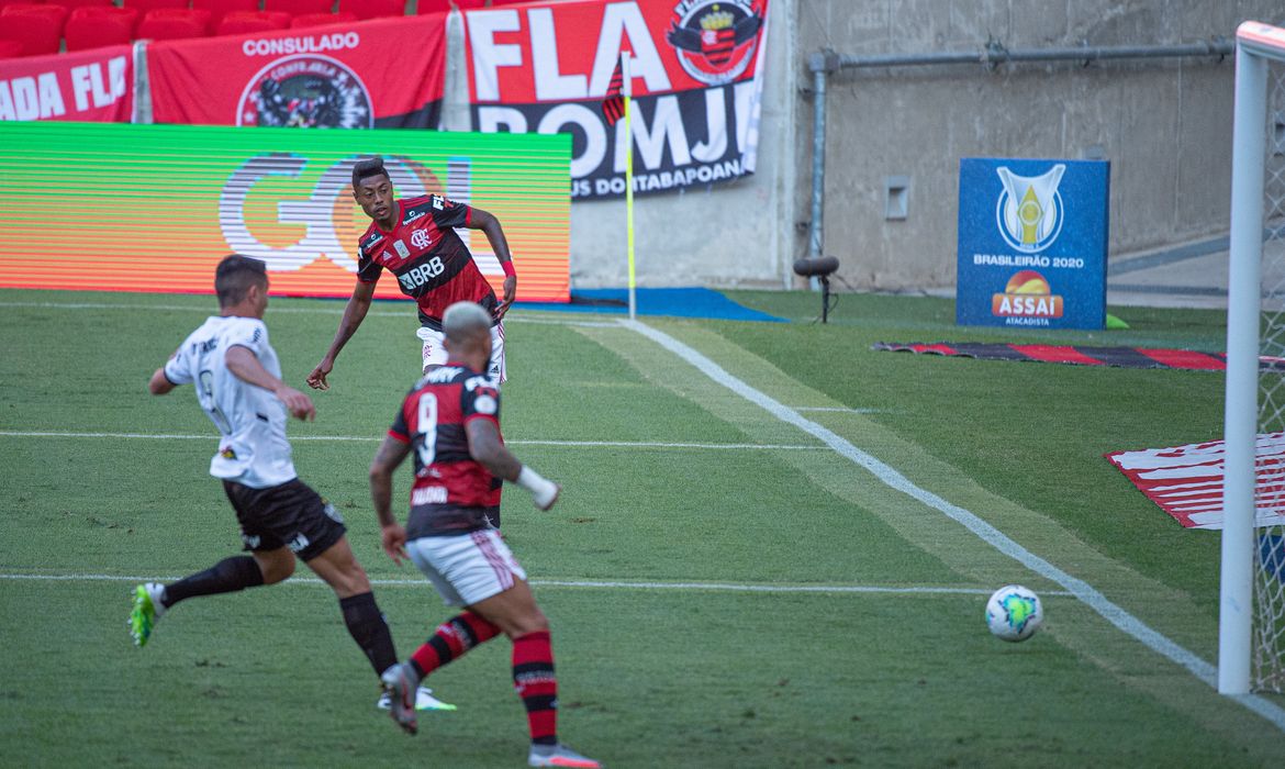 VITÓRIA ATLÉTICO MINEIRO E EMPATE DO SANTOS