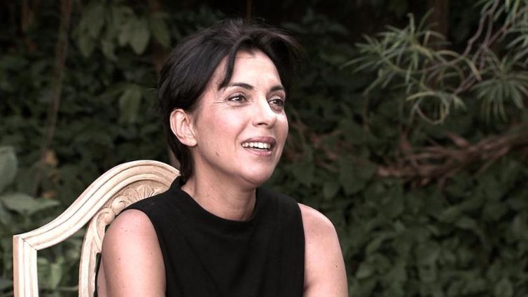Singulares entrevista a cantora portuguesa Teresa Salgueiro