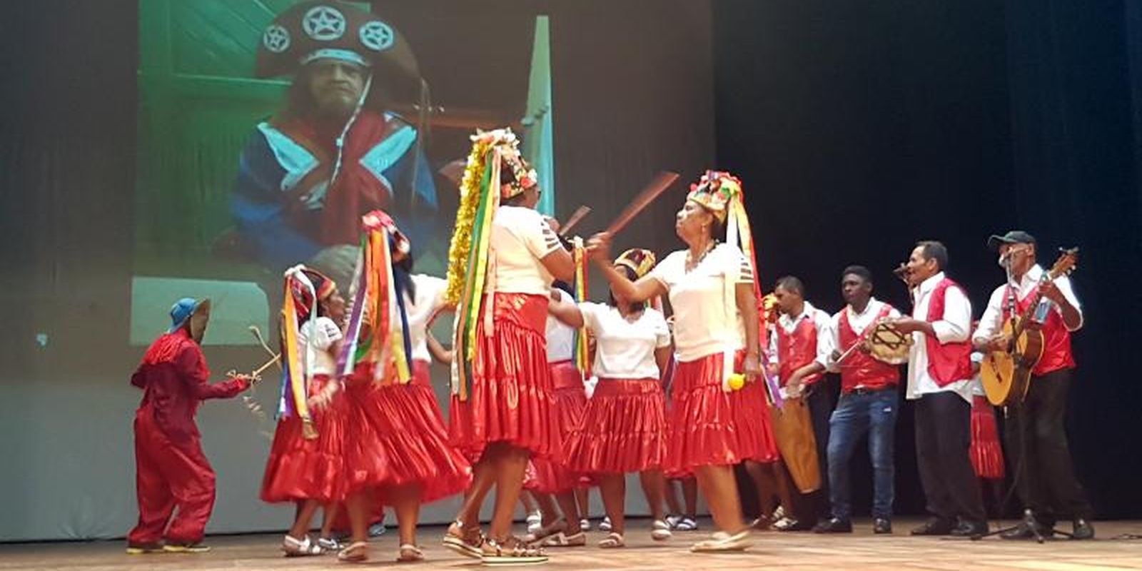 Mostra em Recife celebra o reisado pernambucano Mostra em Recife celebra o reisado pernambucano