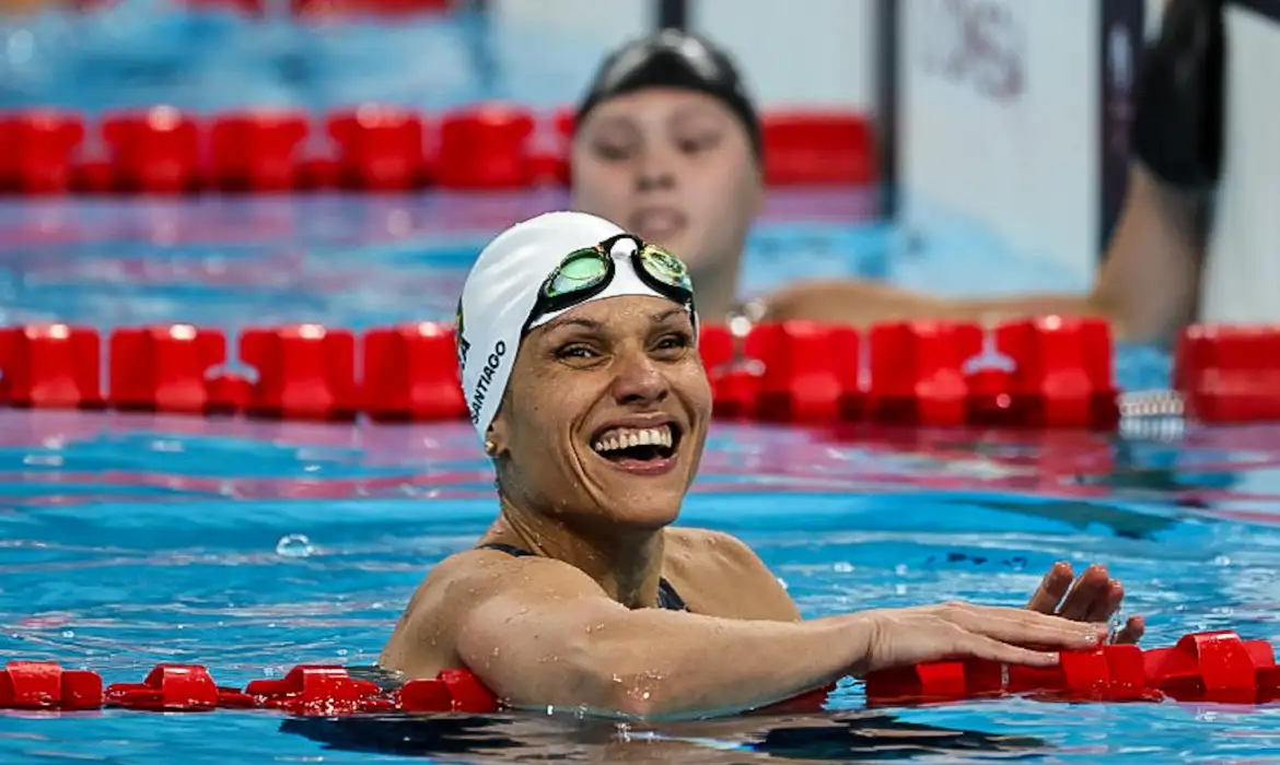 Carol Santiago - ouro nos 50 metros livre S13 - segundo ouro em Paris - pernambucana se torna atleta mulher com mais ouros (cinco) em Paralimpíadas - em 02/09/2024