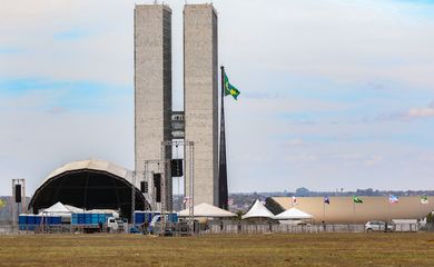 Brasília (DF), 01/09/2023, Montagem da estrutura para o desfile de 7 de setembro na Esplanada dos Ministérios. Foto produzida em 15/08/2023. Foto: José Cruz/Agência Brasil/Arquivo