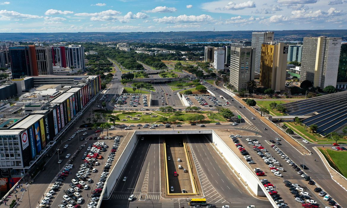 Vista aérea da Rodoviária do Plano Piloto e do Shopping Conjunto Nacional Brasília
