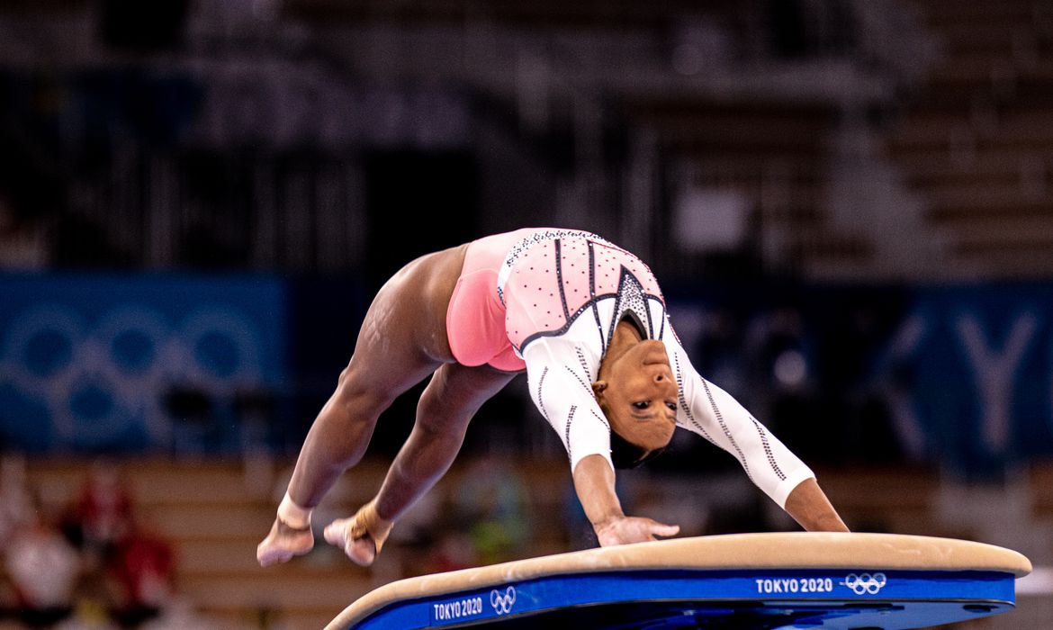 Rebeca Andrade do Brasil conquista o ouro na final por aparelho - Ariake Gymnastics Centre - Tóquio