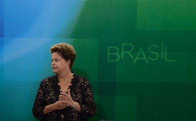 A presidenta Dilma Rousseff participa de cerimônia de posse dos novos ministros do Desenvolvimento Agrário; das Cidades; da Ciência, Tecnologia e Inovação; da Pesca e Aquicultura; do Turismo; e da Agricultura, Pecuária e Abastecimento. 