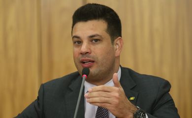Brasília - O ministro do Esporte, Leonardo Picciani, fala sobre os Jogos Olímpicos e Paralímpicos Rio 2016, no Palácio do Planalto  (Fabio Rodrigues Pozzebom/Agência Brasil)