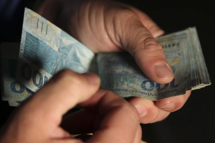 Agência Brasil explica: como consultar dinheiro esquecido em bancos | Agência Brasil