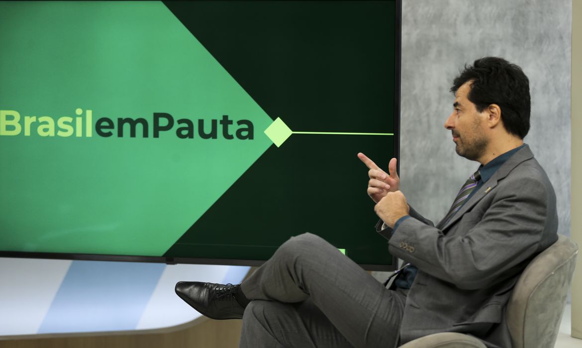 O assessor especial de Assuntos Estratégicos do Ministério da Economia, Adolfo Sachsida, é o entrevistado do programa, Brasil em Pauta, na TV Brasil