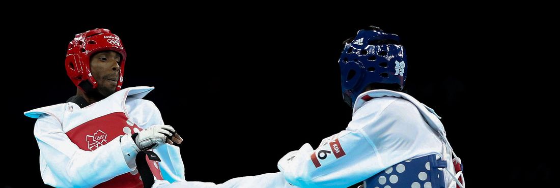 Diogo Silva perde para iraniano e tenta bronze no taekwondo