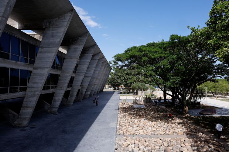Tânia Rêgo/Agência Brasil Rio de Janeiro (RJ), 30/10/2024 -Fachada e entorno do Museu de Arte Moderna (MAM Rio), que vai receber a Cúpula do G20, no Parque do Flamengo. Foto: Tânia Rêgo/Agência Brasil