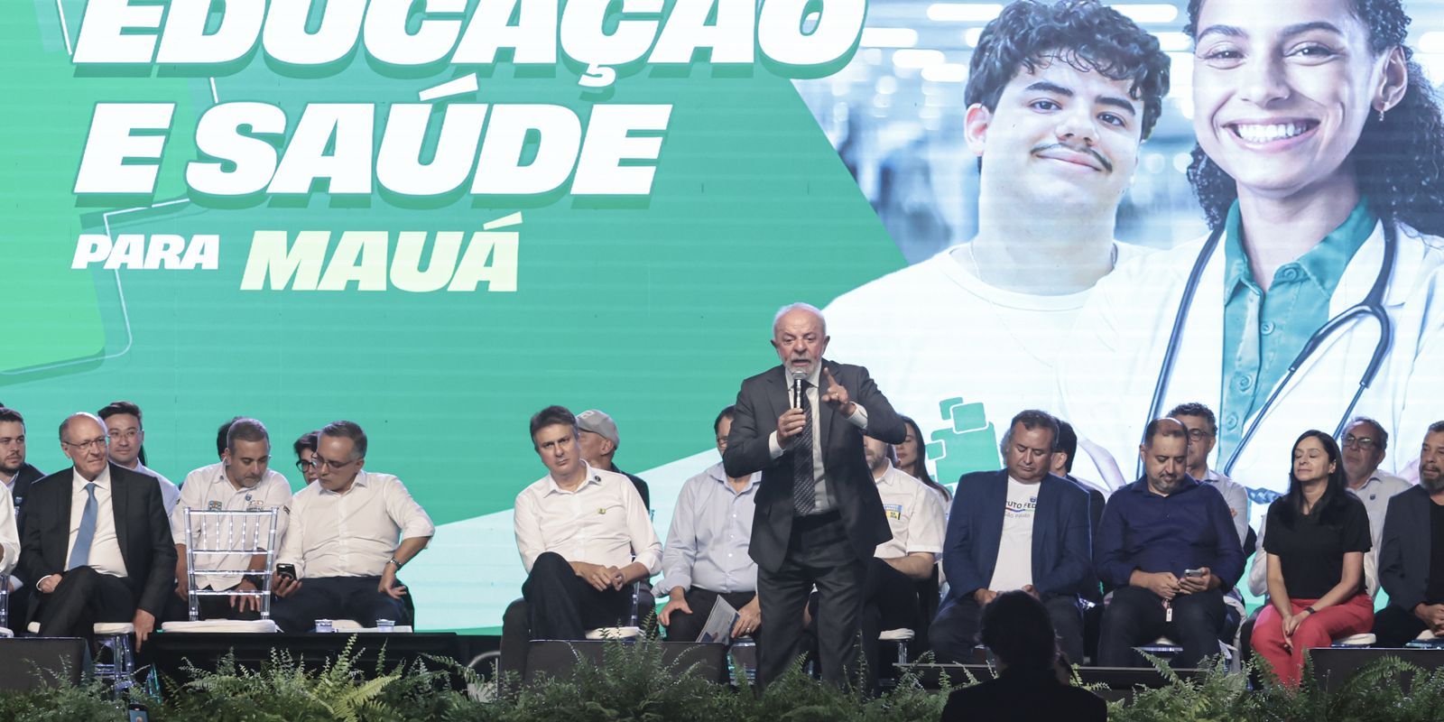 Em Mauá, Lula anuncia Instituto Federal, UBS e reajuste na merenda