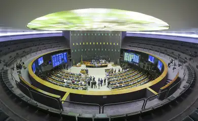 Plenário da Câmara dos Deputados durante sessão conjunta do Congresso Nacional