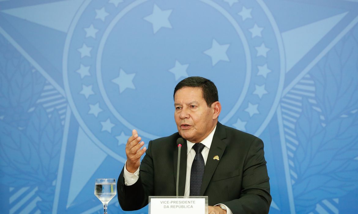 O vice-presidente da República, General Hamilton Mourão, durante entrevista coletiva à imprensa no Palácio do Planalto