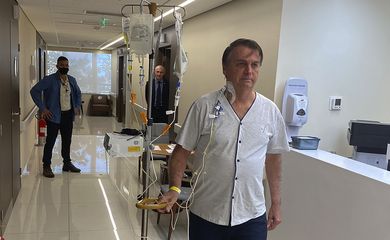 presidente postou um vídeo em uma rede social em que caminhava pelos corredores do Hospital Vila Nova Star. Mais tarde, ele chegou a participar da live de inauguração de uma agência da Caixa em Missão Velha, no Ceará.