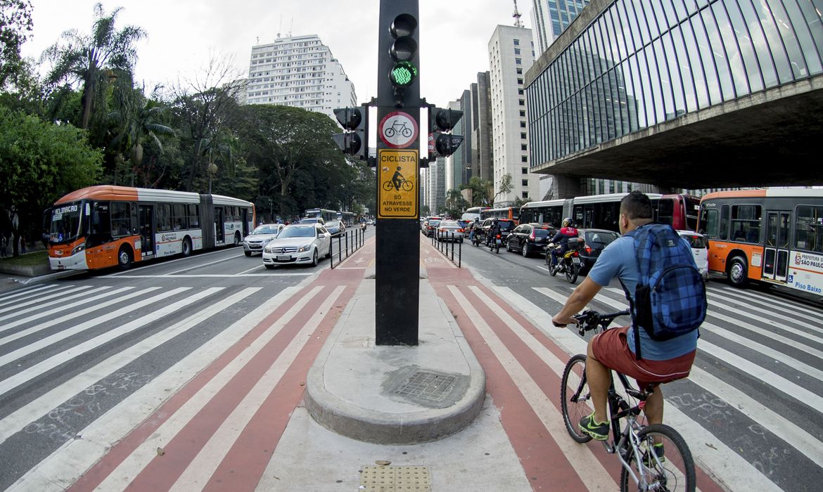 Ciclovia da Avenida Paulista permite que o ciclista percorra vias exclusivas da Zona Oeste até a Zona Sul de São Paulo.