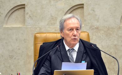 Brasília - Presidente do STF, Ricardo Lewandowski, na sessão do Supremo que adiou o julgamento sobre validade da posse do ex-presidente Lula na Casa Civil  (Antonio Cruz/Agência Brasil)