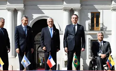 O presidente do Brasil, Jair Bolsonaro, durante foto oficial da Cúpula Presidencial de Integração Sul-Americana, em Santiago, no Chile. 