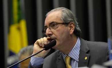 Brasília - O presidente da Câmara, Eduardo Cunha, durante sessão extraordinária para votar, entre outras propostas, a MP 676/15, que cria uma nova fórmula para o cálculo de aposentadorias (Wilson Dias/Agência Brasil) 